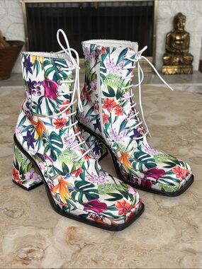 L’Intervalle Botanical Satin Platform Lace-Up Ankle Boots – Size 38